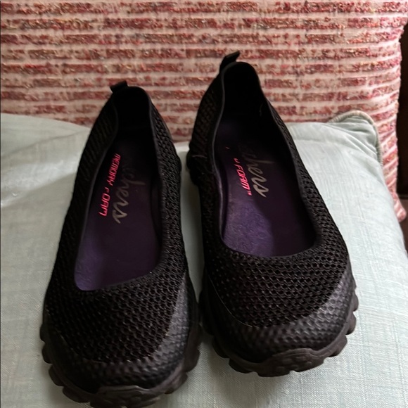 Skechers Shoes - Skechers Black Flats Sporty Slip-On Loafers